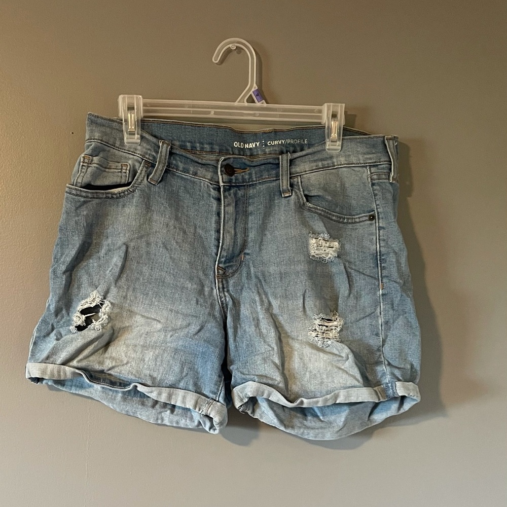Old navy curvy light wash shorts